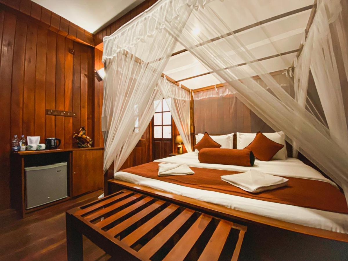 Hotel Levon Ella Eksteriør billede