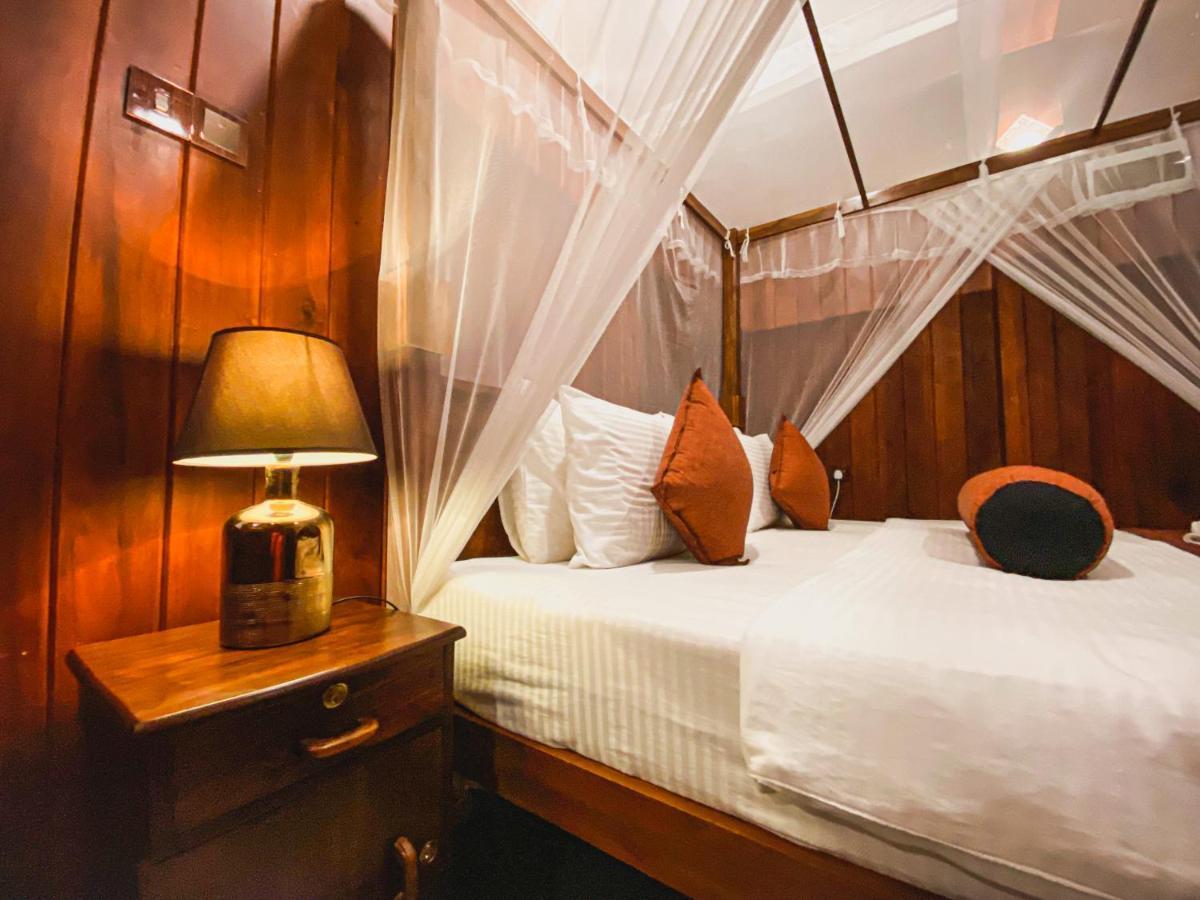Hotel Levon Ella Eksteriør billede