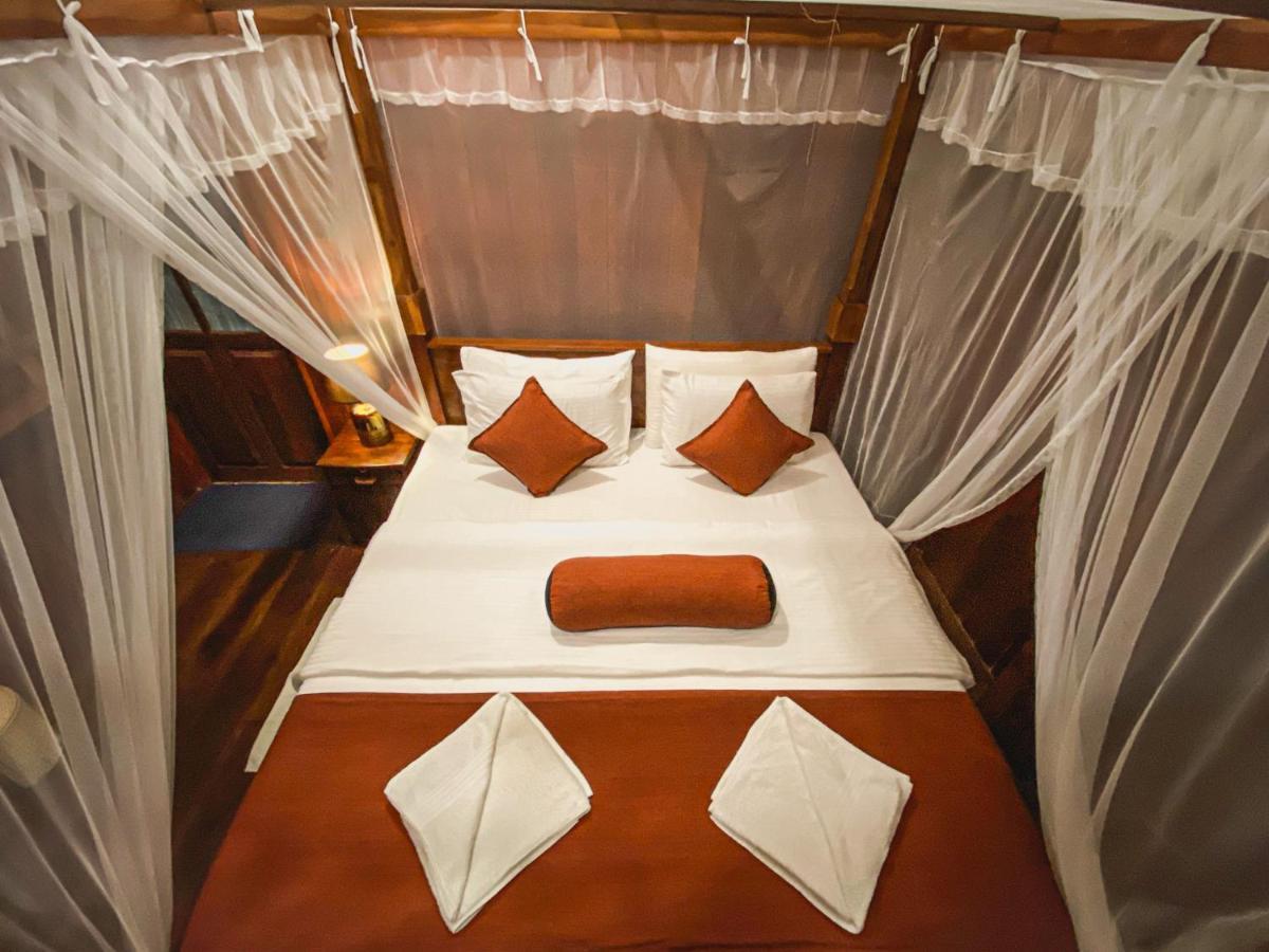 Hotel Levon Ella Eksteriør billede